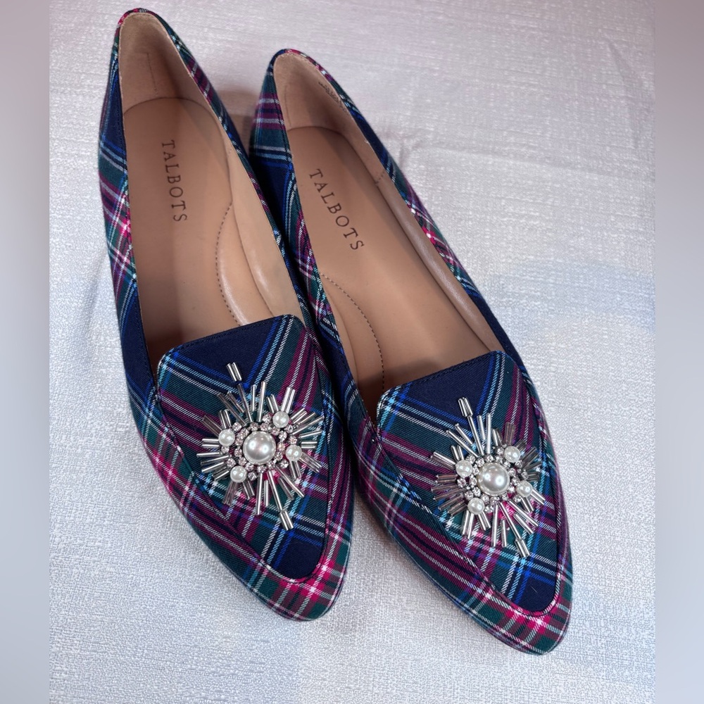 Talbots NWOT Plaid Flats with Silver and Pearl Embellishments W 7.5 - Picture 3 of 8